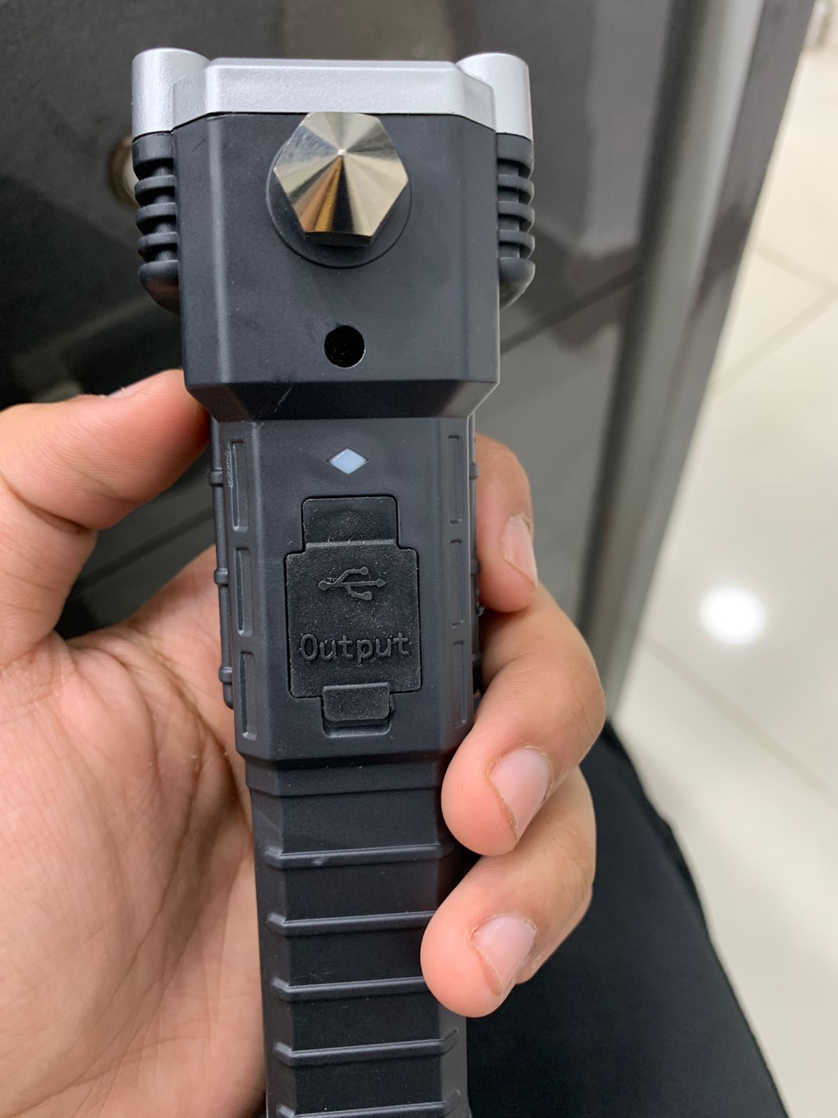 Multifunction Emergency Hammer Flashlight with Power Bank